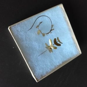 Gold leaf earrings